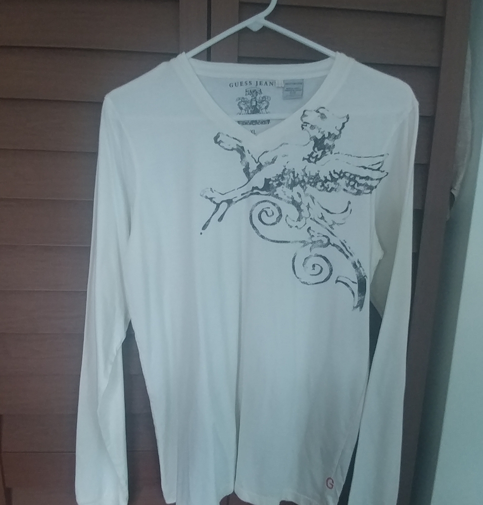 Men Guess V neck pullover
